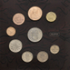 Assorted numismatic items - 21