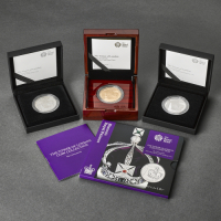 2019 The Crown Jewels &pound;5 set of Gold, Silver, Silver Piedfort and BU