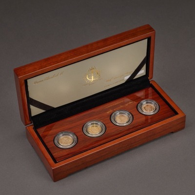 The Queen's Diamond Jubilee Half-Sovereign Collection