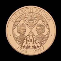 Her Majesty Queen Elizabeth II 2022 &pound;5 Gold Proof Trial Piece